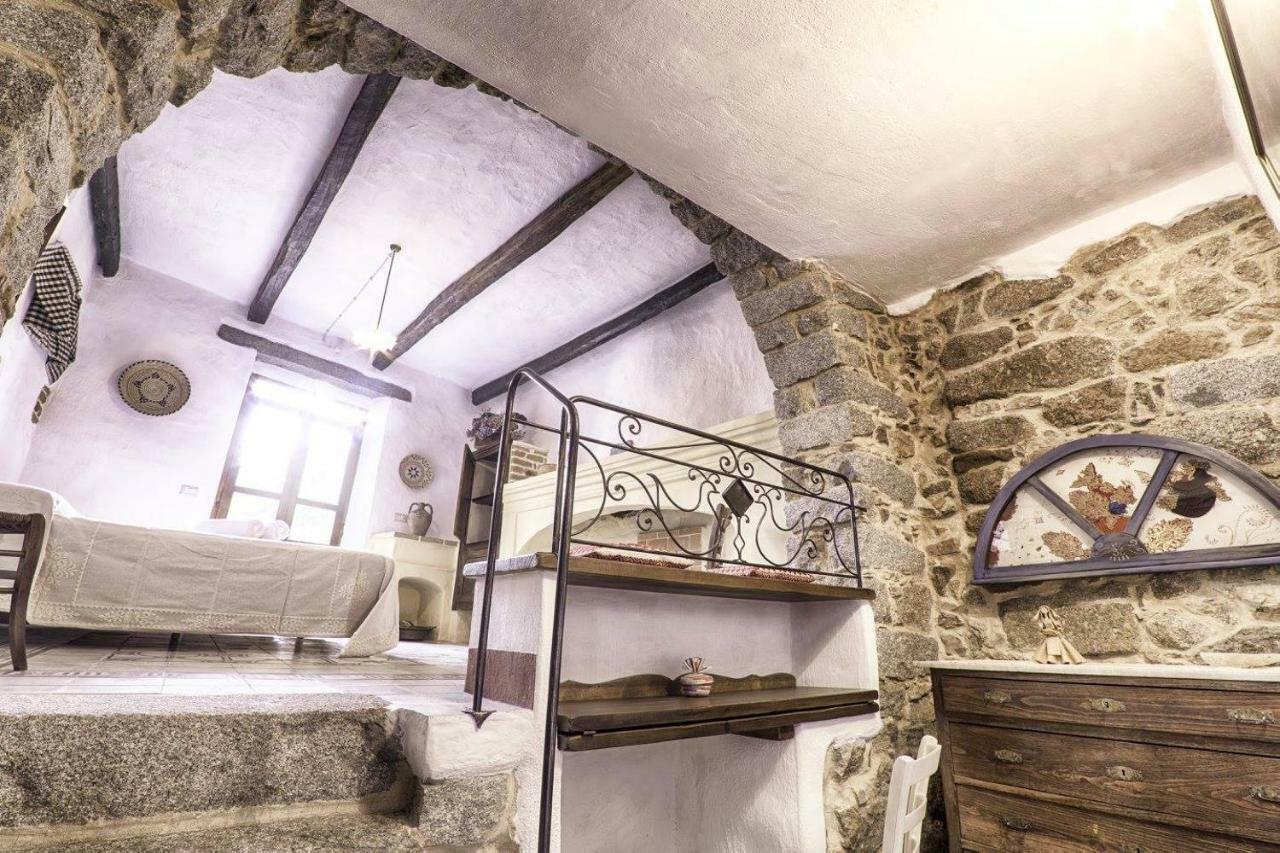 Casa Masini Bed and Breakfast Fonni Eksteriør billede
